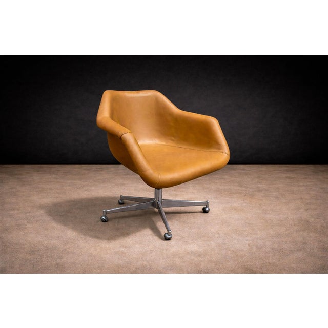 Burnt Orange Mid-Century Modern Armchair in Leather and Metal, Jorge Zalszupin, 1960s For Sale - Image 8 of 11