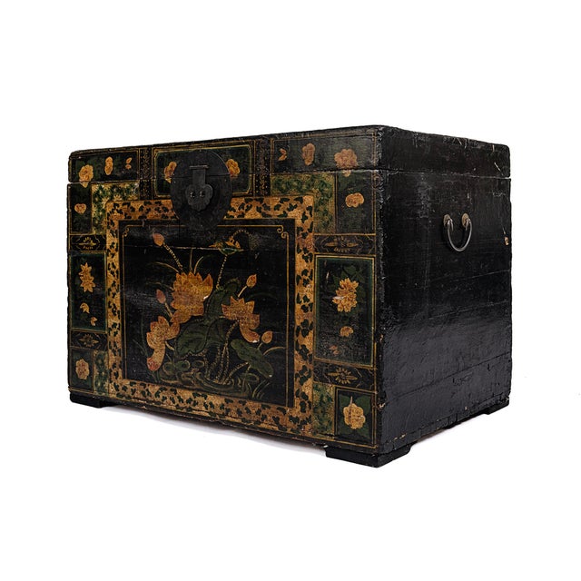 Chinese Antique Chinese Opera Trunk 1900 Late Qing Dynasty For Sale - Image 3 of 16