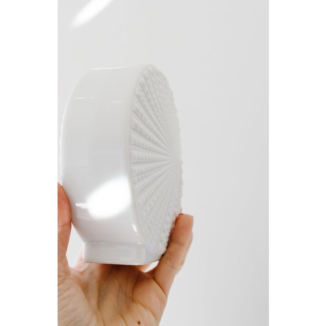 Mid-Century Modern Mid-Century Modern Heinrich Germany Matte & Glazed White Porcelain Op Art Vase For Sale - Image 3 of 13