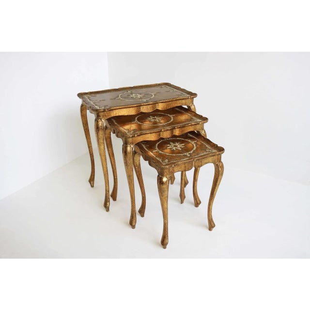 Italian Florentine Neoclassical Hand-Painted Giltwood Nesting Tables, 1960s, Set of 3 For Sale - Image 4 of 10