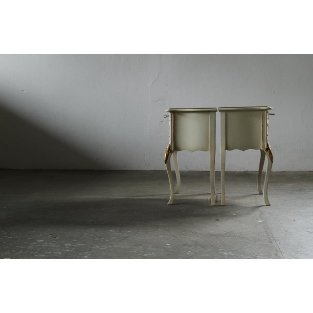 Vintage Venetian Baroque Nightstands in Painted Wood, 1890s, Set of 2 For Sale - Image 11 of 18