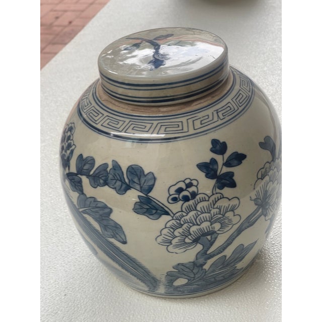 1970s Asian 9 "Blue/White Porcelain Ginger Jar With Large Bird Design For Sale - Image 4 of 4