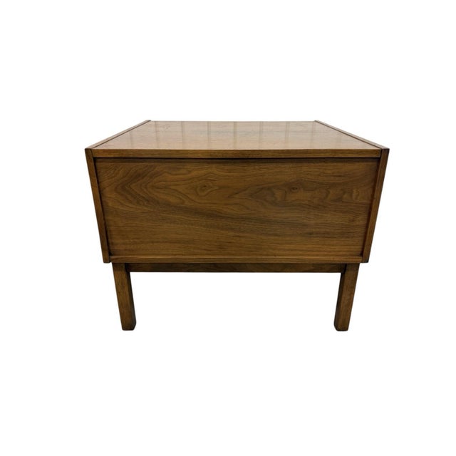 Mid-Century Modern 1960s Walnut Lane Side End Table For Sale In Philadelphia - Image 6 of 6