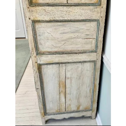 Monumental Late 18th Century French Provincial Painted Louis XV Armoire, Circa 1770–1800 For Sale In New York - Image 6 of 18