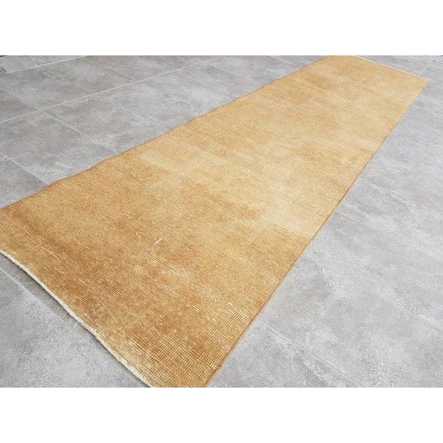 1960s Decorative Low Pile Vintage Runner Rug For Sale - Image 4 of 10