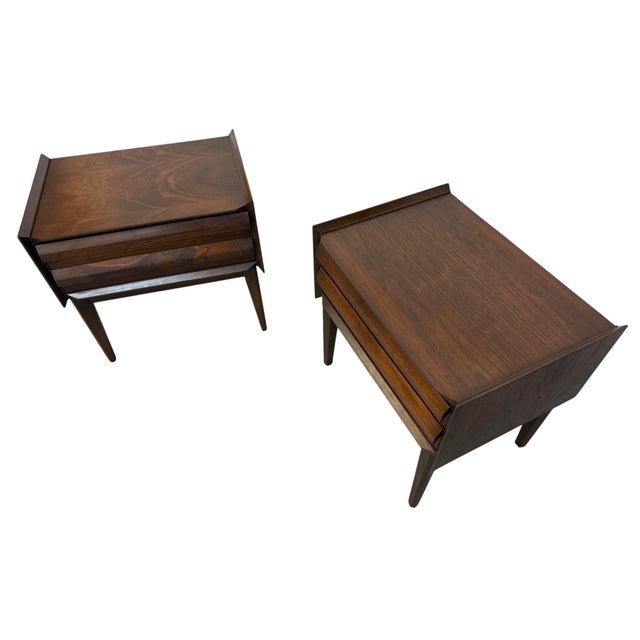 Mid-Century Modern Lane 1st Edition Walnut Nightstands - Set of 2 For Sale In Philadelphia - Image 6 of 9