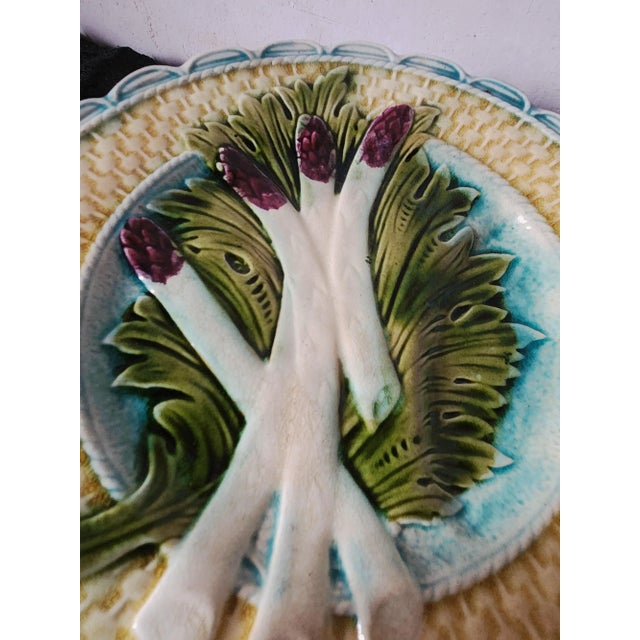 Antique French Asparagus Barbotine Plate from Salins, 1900s, Set of 4 For Sale - Image 4 of 8