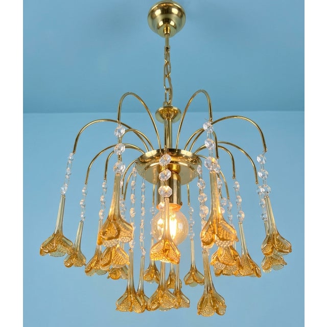 1960s Vintage Gold Rain Chandelier with Crystals and Handmade Murano Glass Flowers, Italy, 1966 For Sale - Image 5 of 18