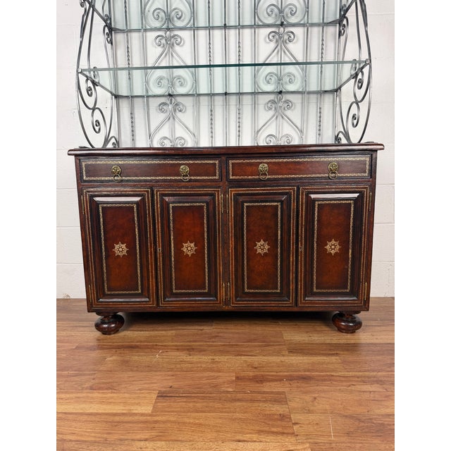 Neoclassical Maitland Smith Neoclassical Leather Wrapped Base Ornate Ironwork Baker’s Rack For Sale - Image 3 of 12