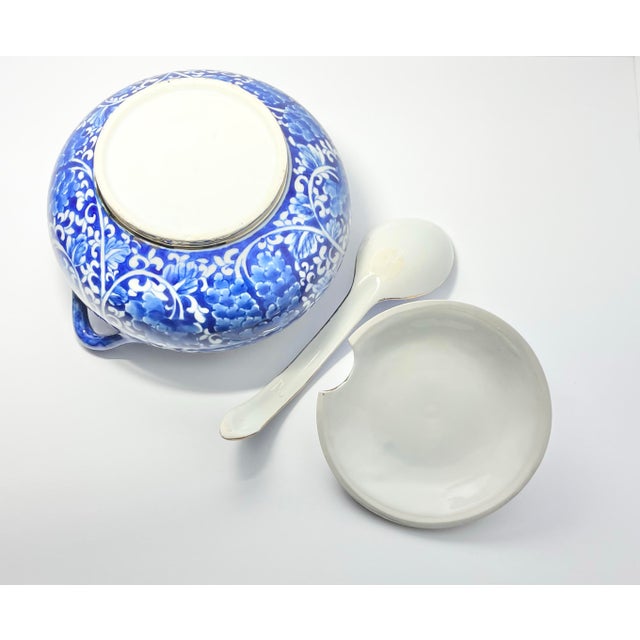 1990s 1990s Vintage Porcelain Jasmin Flowers Blue, White & Gold Soup Tureen Lid & Ladle For Sale - Image 5 of 5