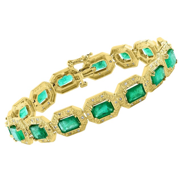 18 Carat Emerald Cut Emerald and Diamond Tennis Bracelet 14 Karat Yellow Gold For Sale - Image 15 of 18