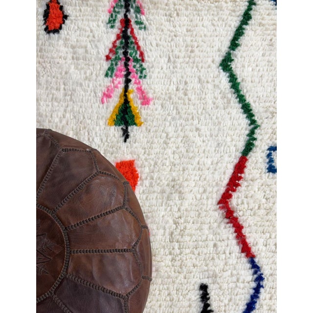 White Authentic Azilal Wool Rug - 8.9 X 5.2 Ft For Sale - Image 8 of 8