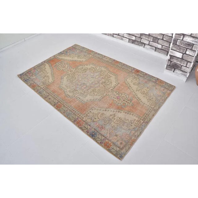 1960s Oushak Faded Area Rug, 1960s For Sale - Image 5 of 7