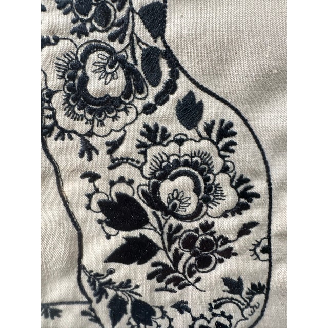 Mid-Century Modern Vintage Hand-Made Crewel-Style Embroidery of a Cat Featuring Florals - Framed 1976 Folk Art For Sale - Image 3 of 8