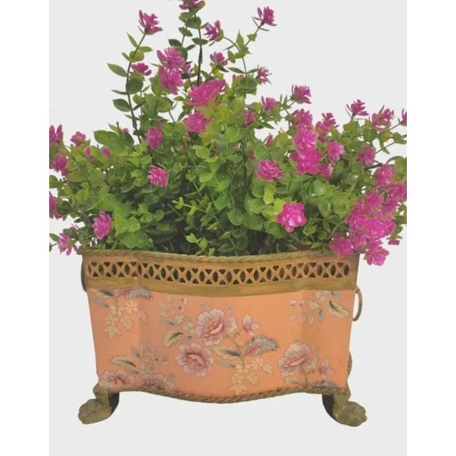 A gorgeous large pink floral cache pot arrangement holder. The pot has so many beautiful details with ring pull sides,...