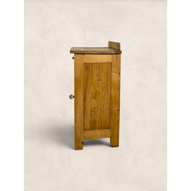 Antique English Pine Pot Cupboard For Sale In Tampa - Image 6 of 7