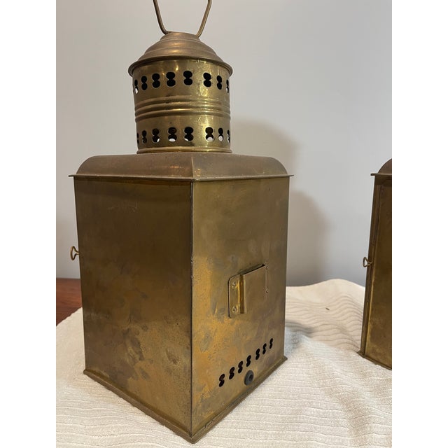 1950s 1950s A Set of Vintage Brass Port and Starboard Ship Lanterns For Sale - Image 5 of 8