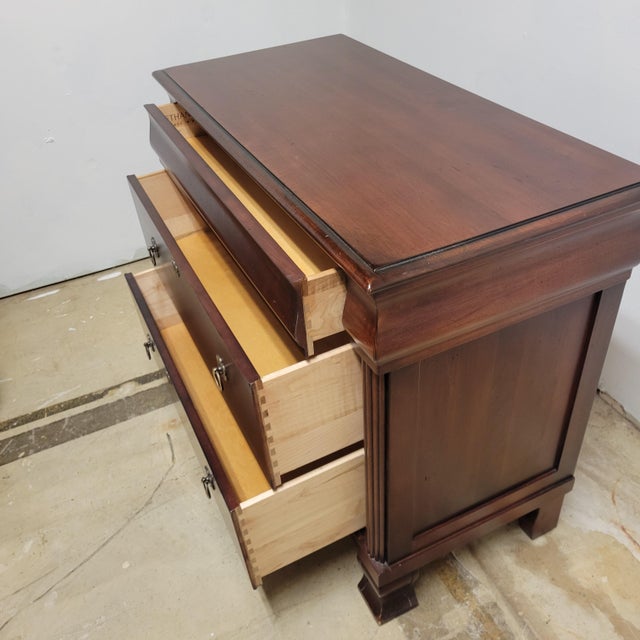 Ethan Allen British Classics Daryn Chest of Drawers For Sale - Image 9 of 10