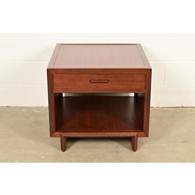 Mid-Century Modern Frank Lloyd Wright for Heritage Henredon Taliesin Mahogany Nightstand or Side Table, Newly Refinished For Sale - Image 3 of 16