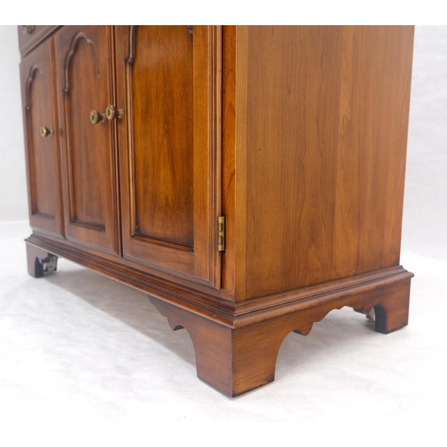 Flip Top Banded One Drawer Raised Panel Cherry 3 Door Liquor Cabinet Server MINT For Sale - Image 12 of 18