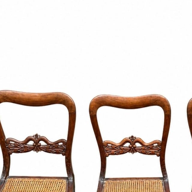 Furniture - Four chairs - 19th century. Portuguese, 19th century, made of mahogany wood. Straw seats. Dimensions: 84 cm x...