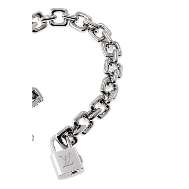 Louis Vuitton Locket Chain Vintage Link Bracelet in 18 Karat White Gold, 87 Gm For Sale - Image 16 of 18