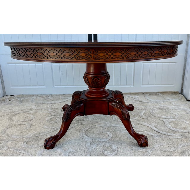 Brown Vtg. Carved Banded Inlaid Mahogany Regency Style Round Dining Table For Sale - Image 8 of 12