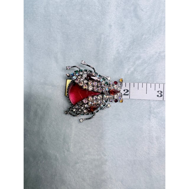 Vendôme Rhinestone Ladybug Beetle Brooch Red Lucite Figural Insect Pin Signed For Sale In Salt Lake City - Image 6 of 6