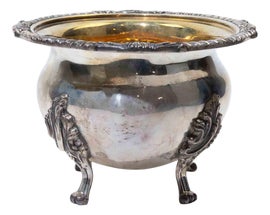 Example of Salt and Pepper Shakers