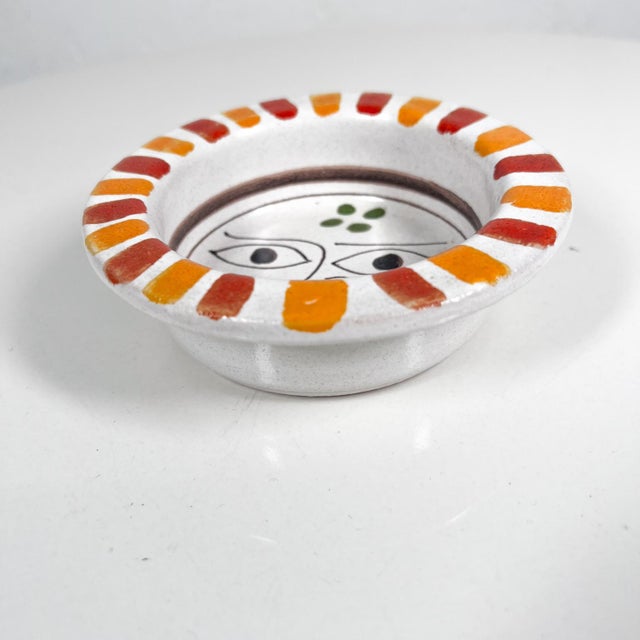 DeSimone 1960s Hand Painted Art Pottery Happy Sun Face Dish by DeSimone Italy For Sale - Image 4 of 6