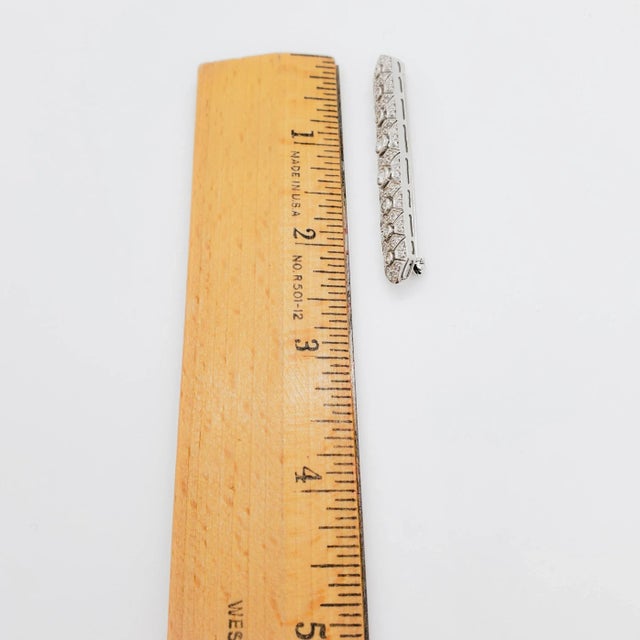 Contemporary White Diamond Estate Brooch in 18k White Gold For Sale - Image 3 of 8