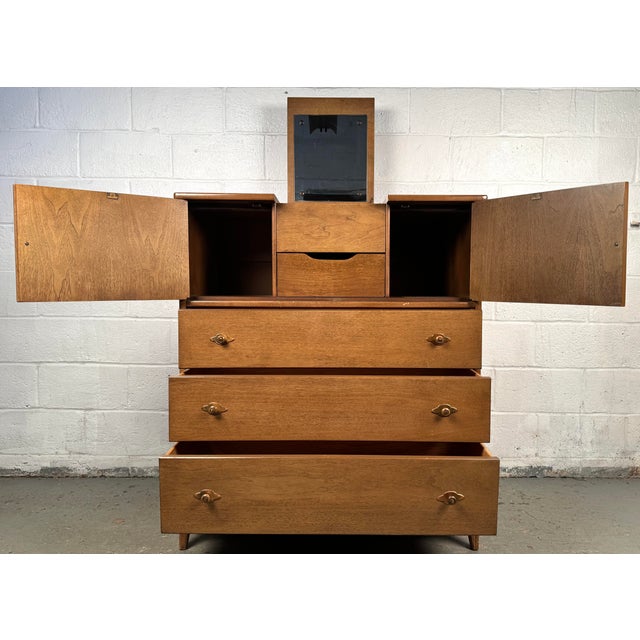 Mid 20th Century Broyhill Premier Division Mid-Century Highboy Dresser For Sale - Image 5 of 17