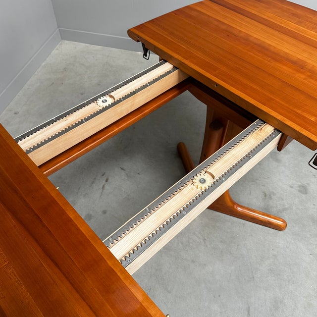 Wood Mid-Century Modern Danish Extendable Oval Dining Table, 1960s For Sale - Image 7 of 17