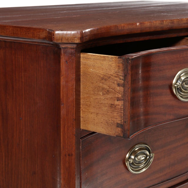 Late 18th Century Late 18th Century George III Mahogany Inlaid Serpentine Front Chest of Drawers For Sale - Image 5 of 18