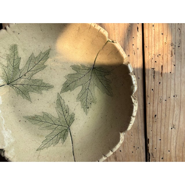 Vintage 1983 Nemadji Earth Pottery “Forest Impressions” Leaf Motif Scalloped Plate For Sale In Seattle - Image 6 of 10