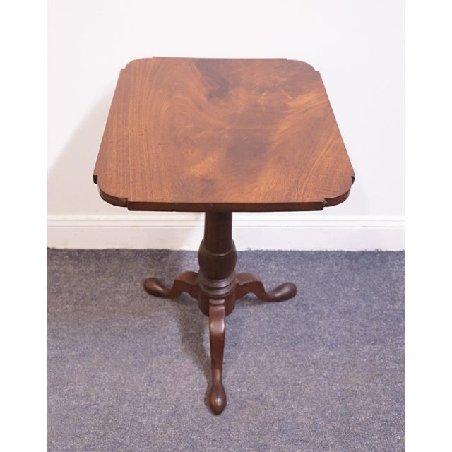 VINTAGE ANTIQUE Late 19th Century Solid Mahogany Traditional Georgian Style 19x22" Tilt Top Accent End Table Table Top...