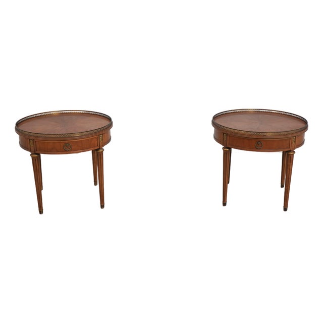 Pair of Henredon Round French Louis XVI Walnut Lamp Tables For Sale