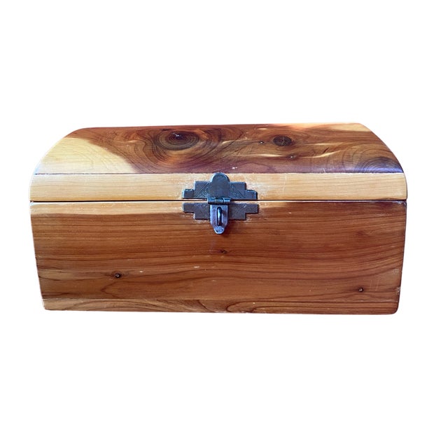 Vintage Cedar Wooden Keepsake Chest With Locking Latch, 8" For Sale - Image 4 of 7