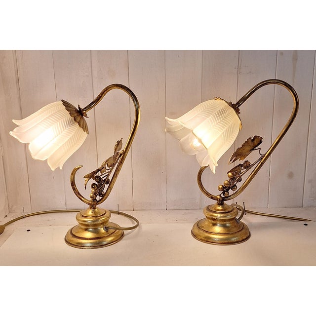 Glass Florentine Table Lamps with Gold-Colored Metal Frames and Frosted Relief Glass Shades, 1970s, Set of 2 For Sale - Image 7 of 7