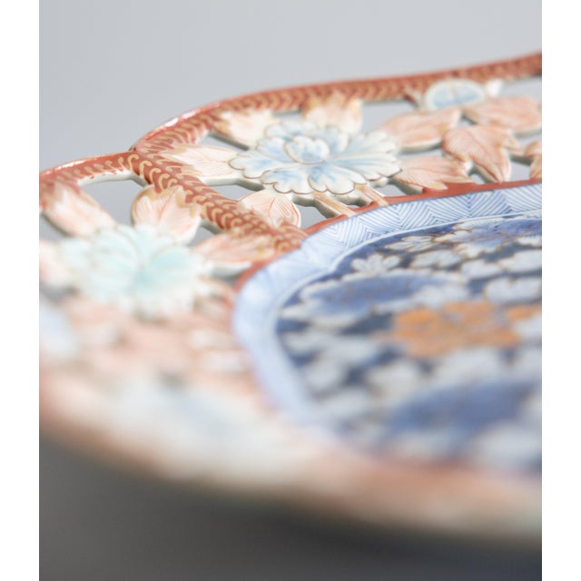 Paint Antique 19th Century Japanese Imari Reticulated Charger Plate For Sale - Image 7 of 10