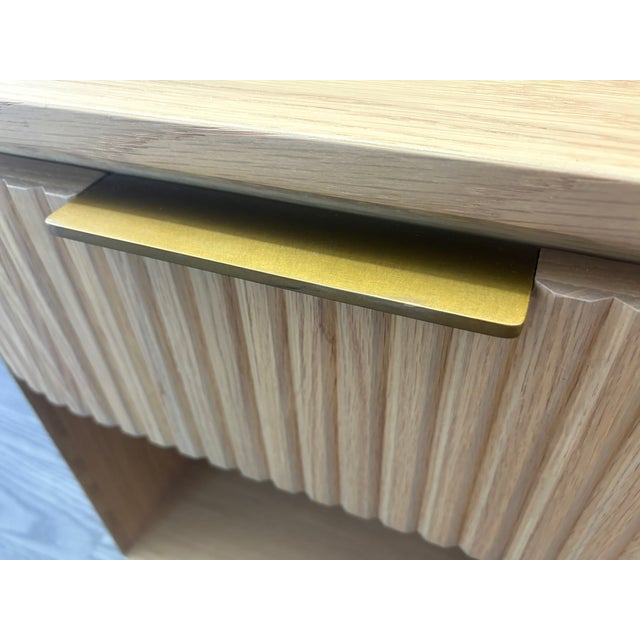 Sand Rh Byron Open Nightstand – 32" Light Oak | American White Oak | Reeded Detail | Soft-Close Drawer For Sale - Image 8 of 18