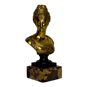 Parisian Belle Époque Bronze Bust of Marie Antoinette in the Manner of Mathurin Moreau, c.1880