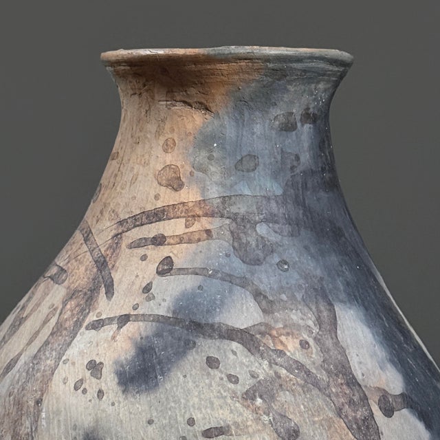 Vintage Monumental Abstract Expressionist Tonaltepec Amphora Style Handled Clay Vessel W/Custom Stand For Sale - Image 9 of 11