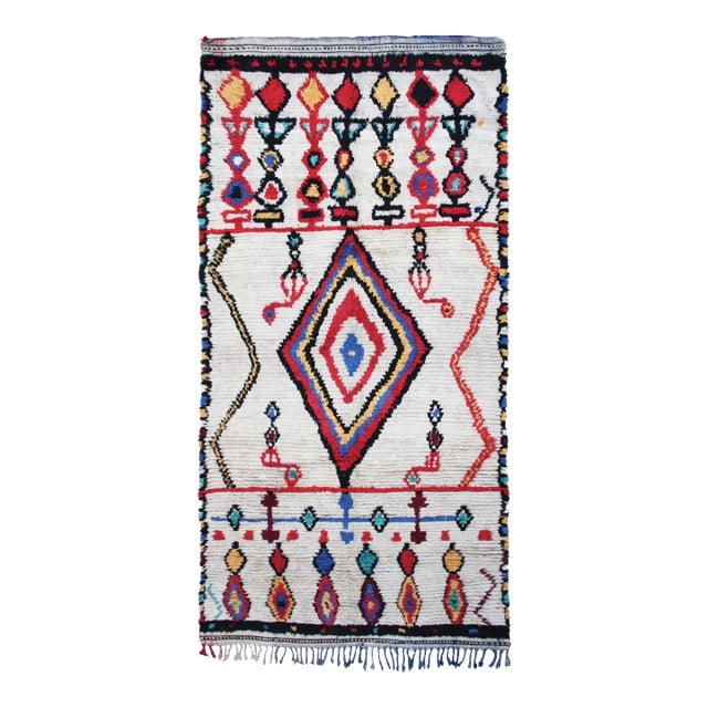 Mid 20th Century Vintage Moroccan Rug - 4′9″ X 9′6″ For Sale