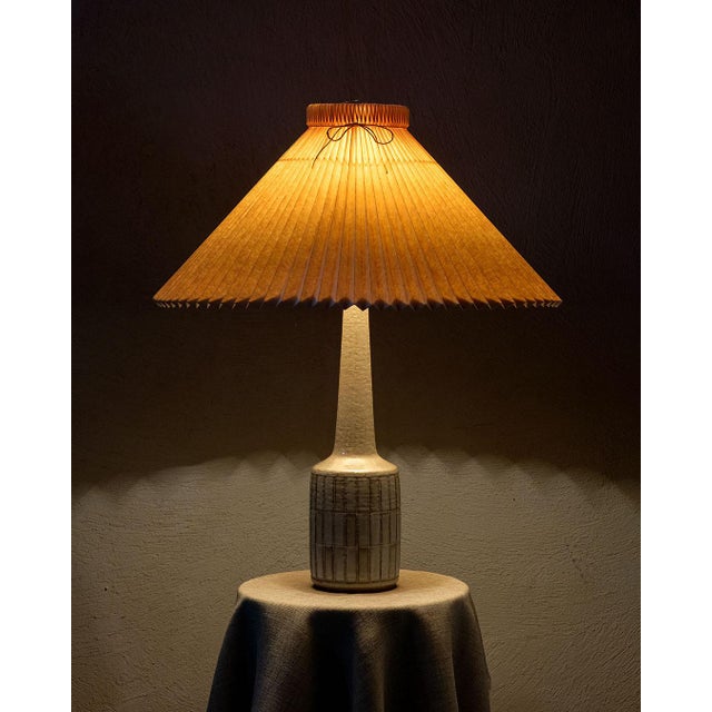 Mid-Century Modern Large Table Lamp in Fireclay with Grey Glaze by Per Linneman Schmidt for Palshus, 1960s For Sale - Image 3 of 7