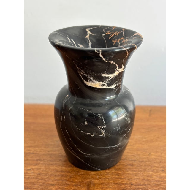 Italian Small Italian 1970s R. Romanelli Marble Bud Vase Sculpture For Sale - Image 3 of 6