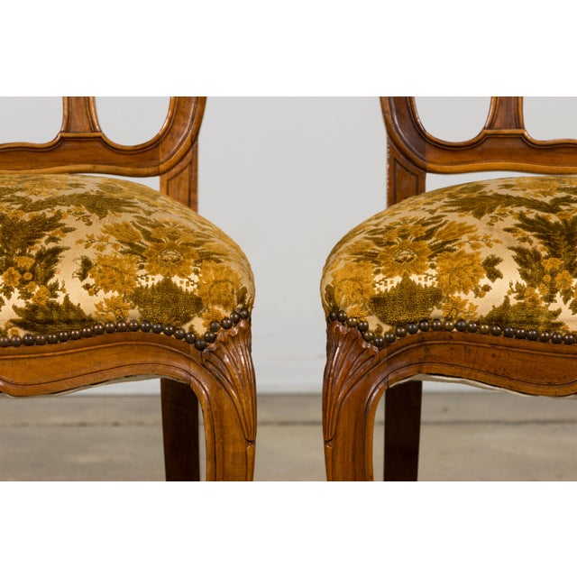 Set of 8 Early 20th Century French Louis XV Style Walnut Dining Chairs For Sale In New York - Image 6 of 18
