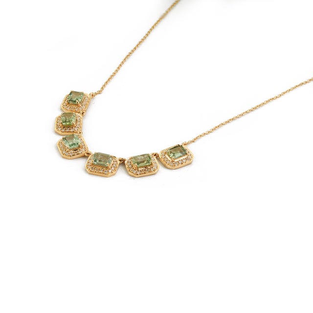 VR Jewels Contemporary 2.98ct Emerald Cut Green Sapphire Diamond 14k Gold Link Chain Necklace For Sale - Image 4 of 15