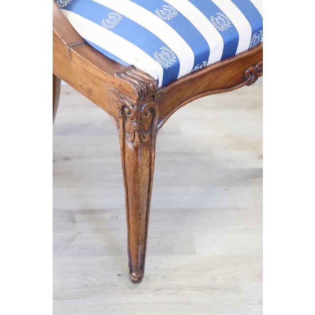 Dining Chairs in Carved Walnut, Early 19th Century, Set of 4 For Sale - Image 13 of 15