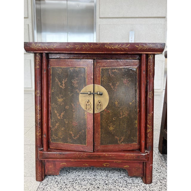 Early 20th Century Chinese Elmwood Nightstands - A Pair For Sale In New York - Image 6 of 18
